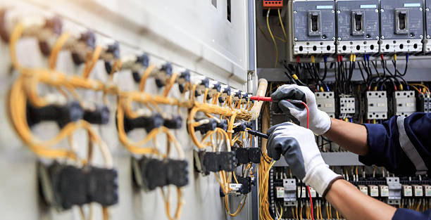 Professional Electrician technician working in Highland, UT